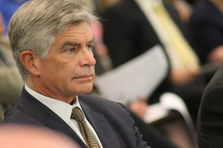 Philly Fed Chief: Bitcoin Has Little Chance of Thwarting Monetary Policy