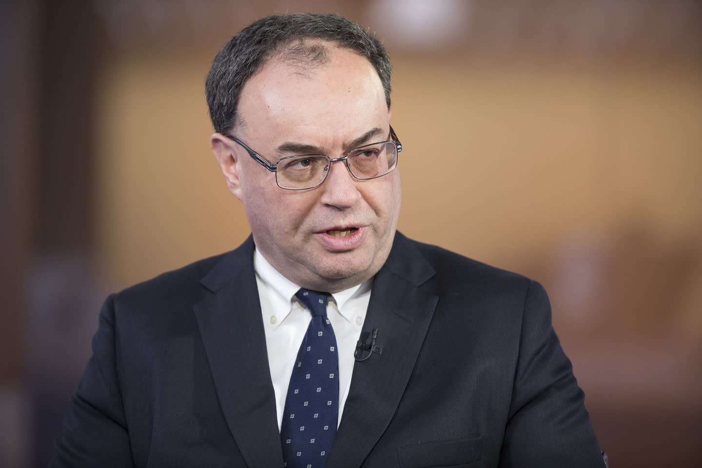 Andrew Bailey of the Bank of England warns that bitcoin has no intrinsic value and is not a practical means of payment.