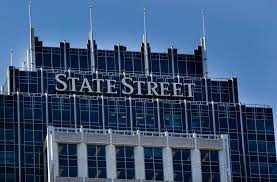 Financial behemoth State Street observes declining institutional investor demand for cryptocurrency.